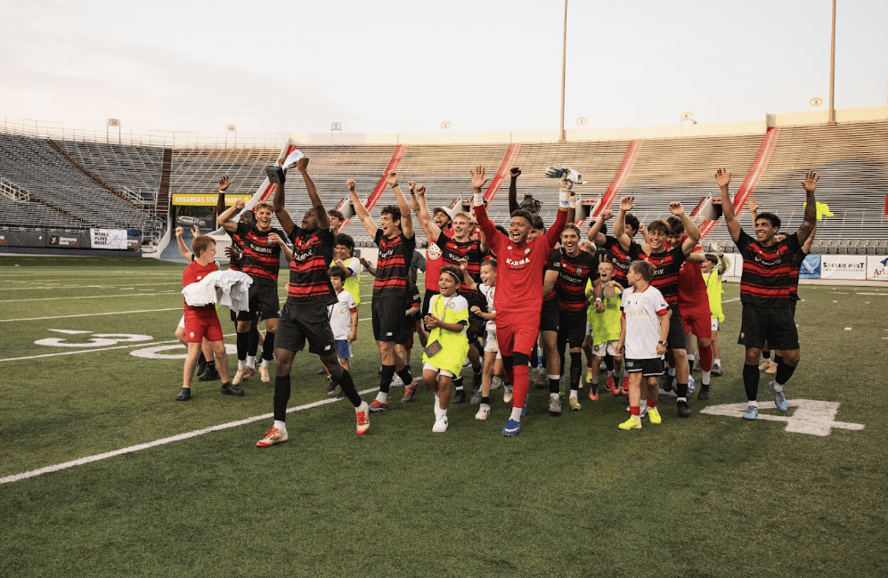Campeón de la Mid-South Conference con Little Rock Rangers
