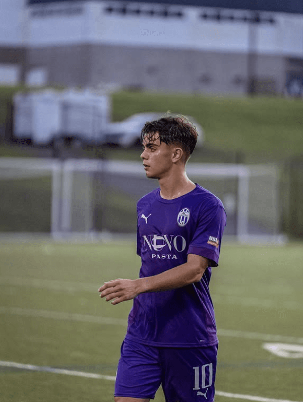 Danny Istambouli en accion con AC United Connecticut